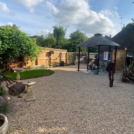 The Shack - Thatched Self Contained Annex Collingbourne Ducis Extérieur photo