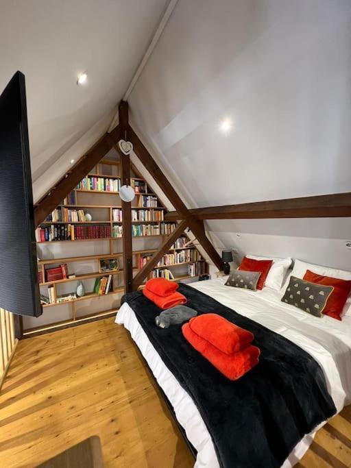 The Shack - Thatched Self Contained Annex Collingbourne Ducis Extérieur photo